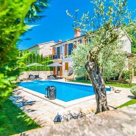 Villa White Stone